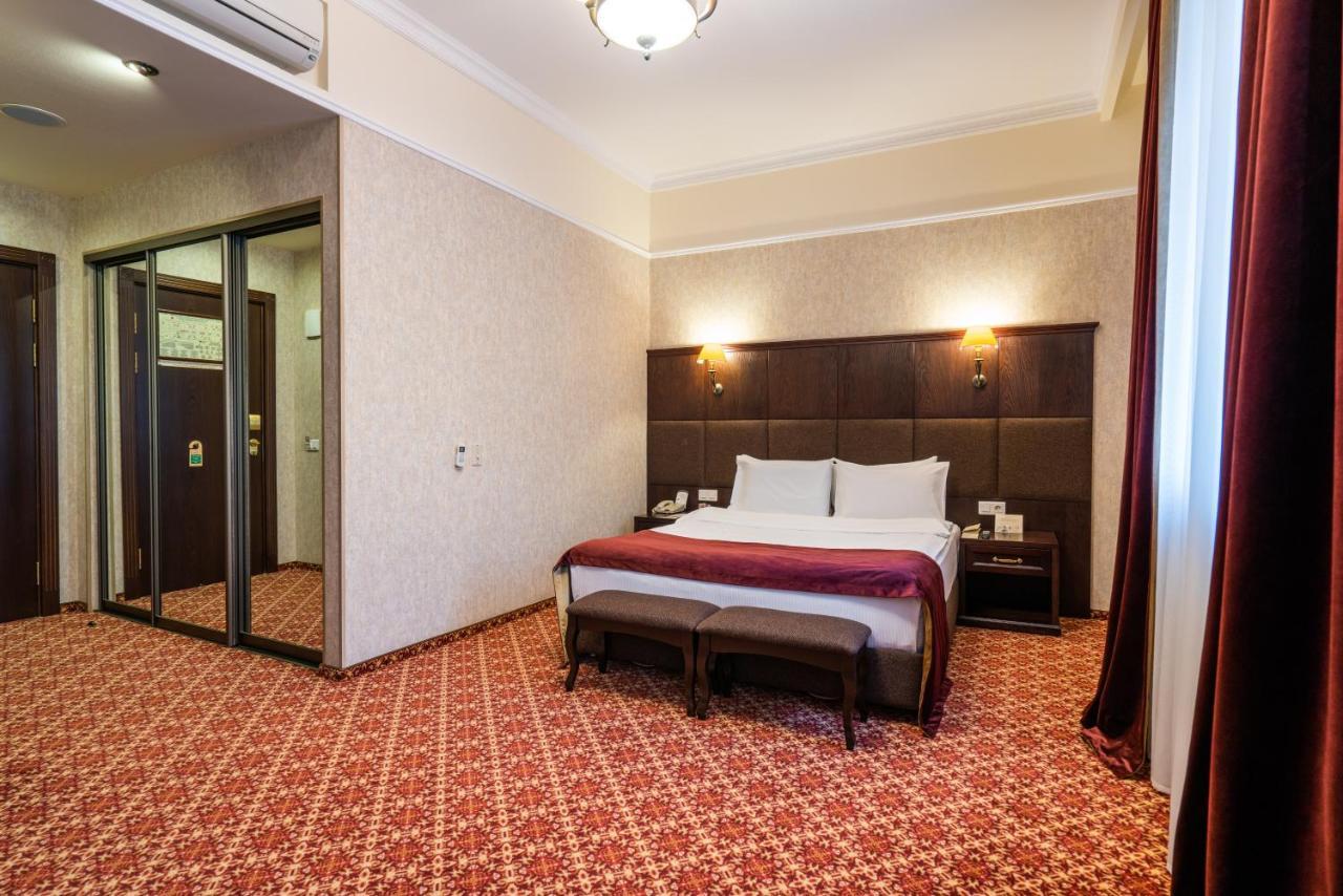 Attache Hotel Rostov-on-Don Exterior photo