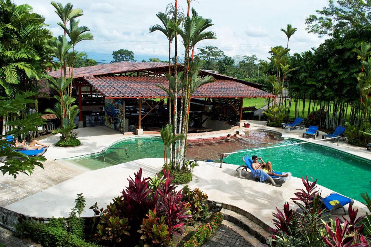 Arenal Backpackers Resort La Fortuna Exterior photo