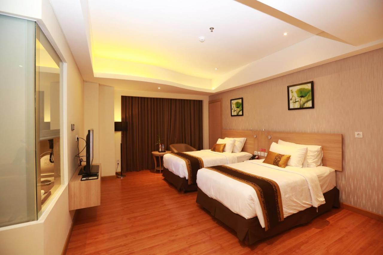 Golden Tulip Galaxy Banjarmasin Hotel Banjarmasin  Exterior photo