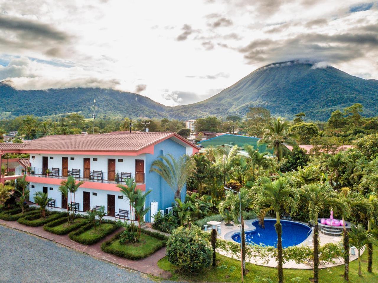 Hotel Vista Del Cerro La Fortuna Exterior photo