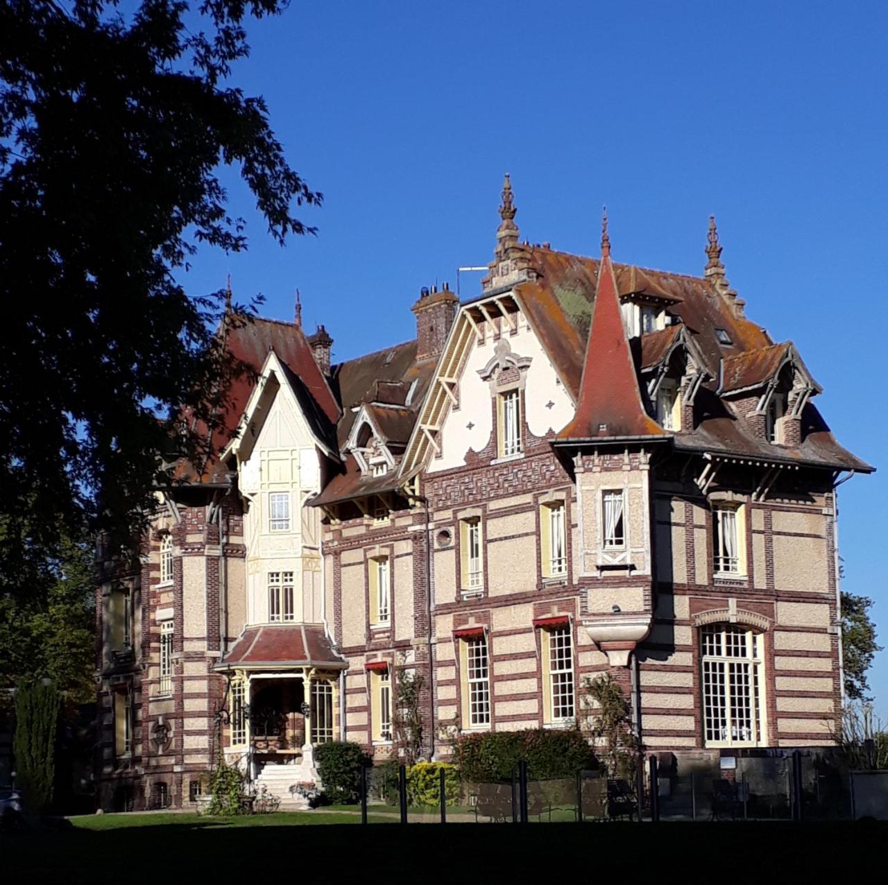 Chateau De La Rapee Hotel Restaurant Bazincourt-sur-Epte Exterior photo