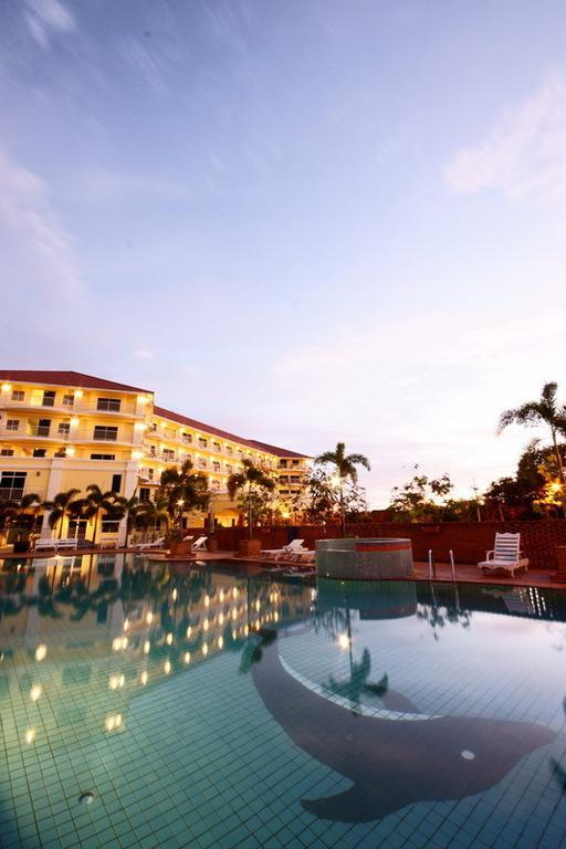 Pattaya Bay Resort Exterior photo