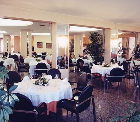 President Hotel Castel Mella Restaurant photo