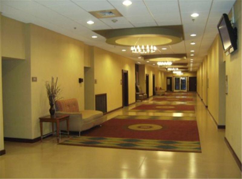 Holyoke Hotel And Conference Center Interior photo