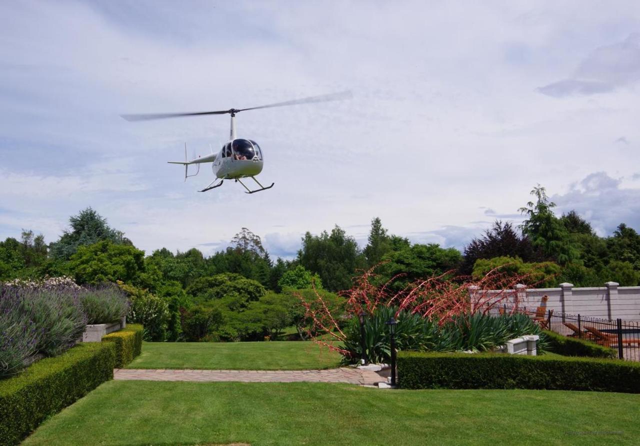 The Pillars Retreat Bed & Breakfast Taupo Exterior photo