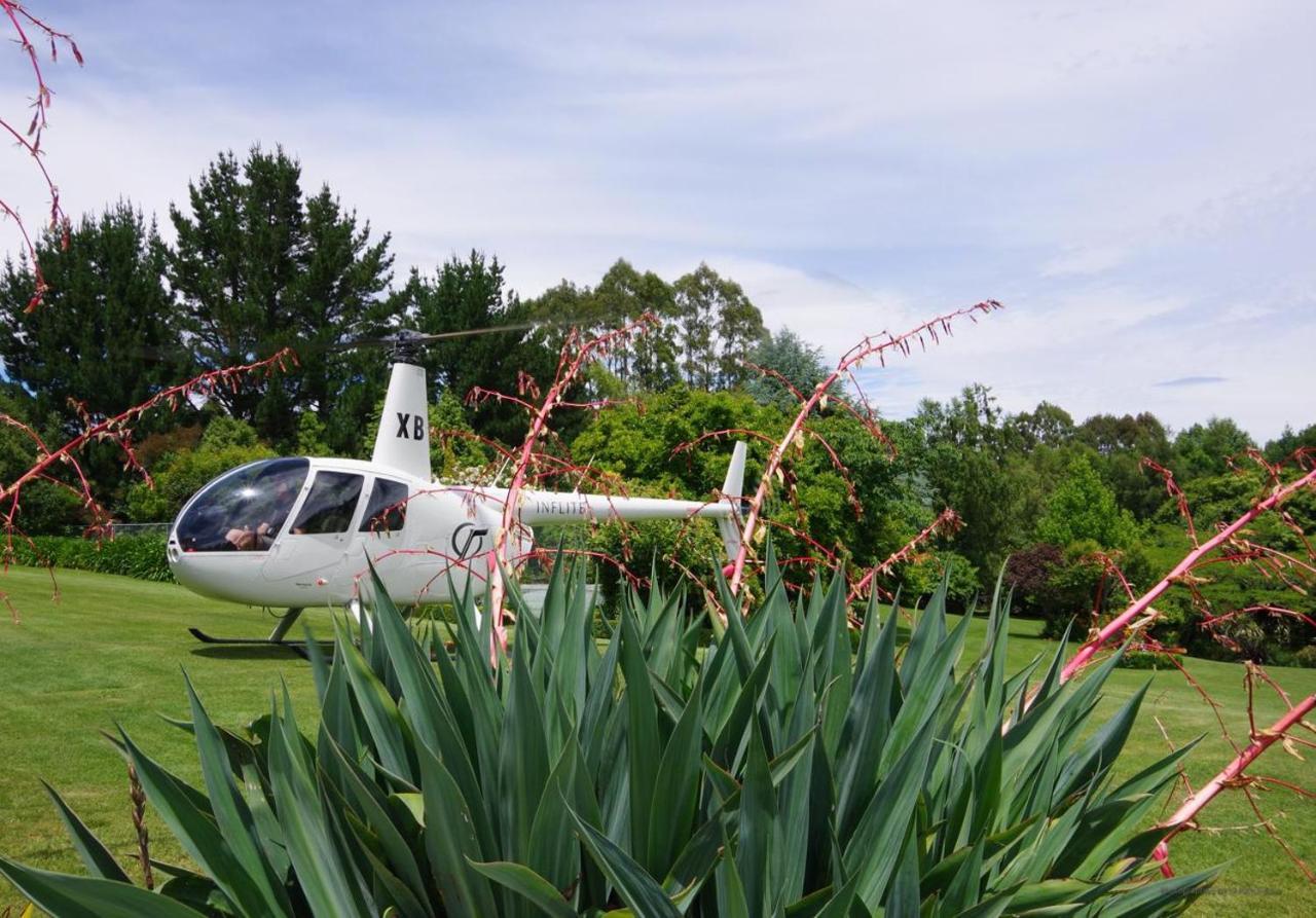 The Pillars Retreat Bed & Breakfast Taupo Exterior photo