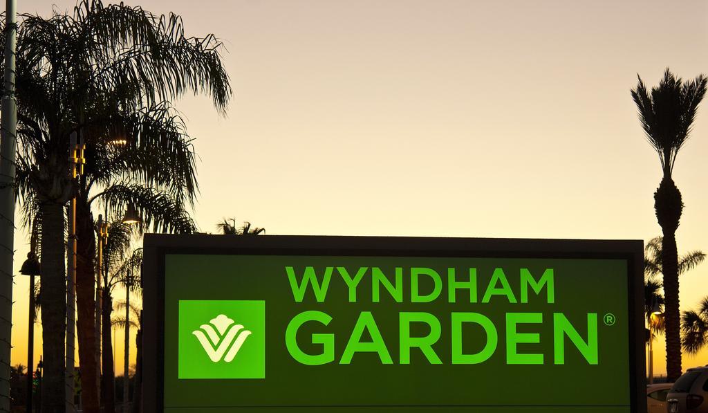 Wyndham Garden Clearwater Beach Exterior photo