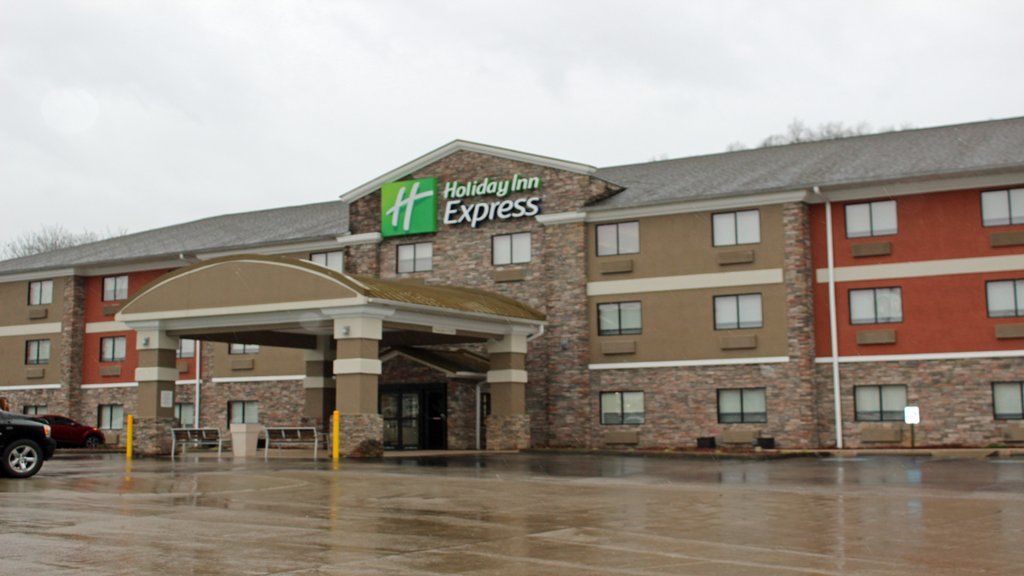 Holiday Inn Express Winfield Hurricane Exterior photo