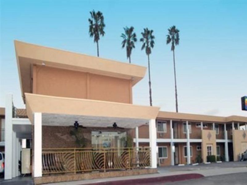 Comfort Inn San Diego Airport At The Harbor Exterior photo