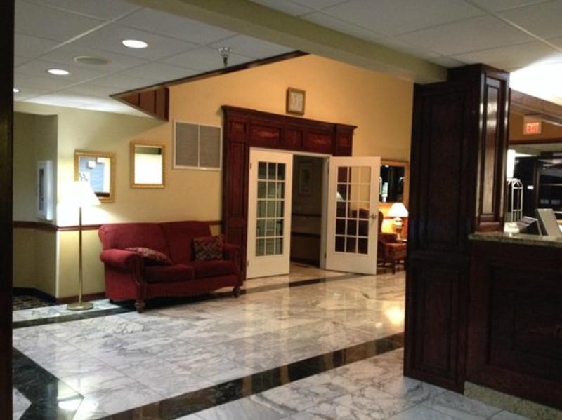 Days Inn & Suites By Wyndham Tahlequah Exterior photo