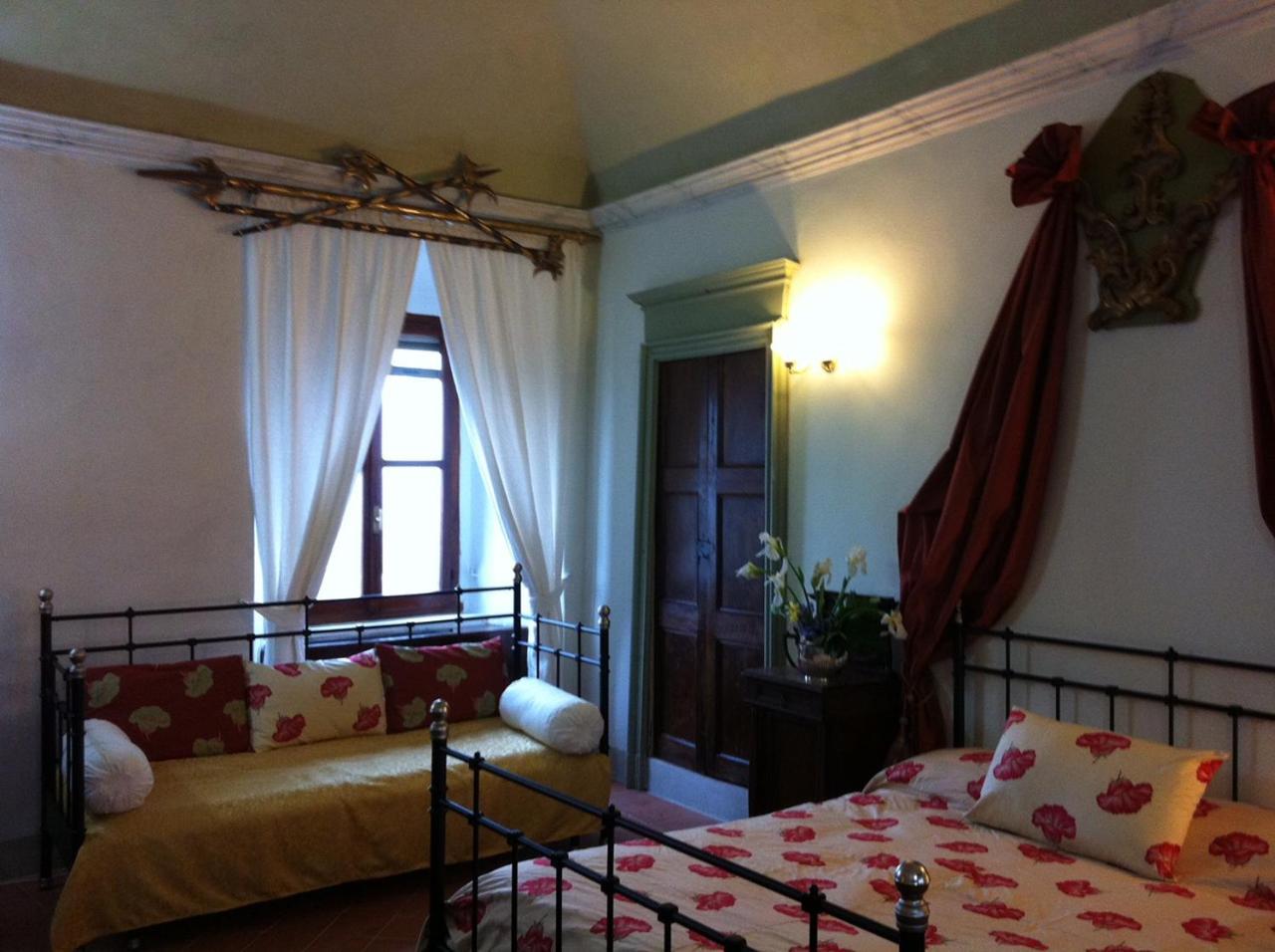 Castello Di Frassinello Bed & Breakfast Exterior photo