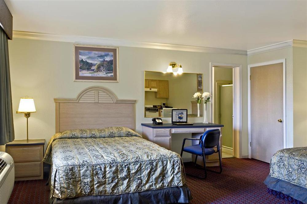 Rodeo Lodge Clovis Room photo