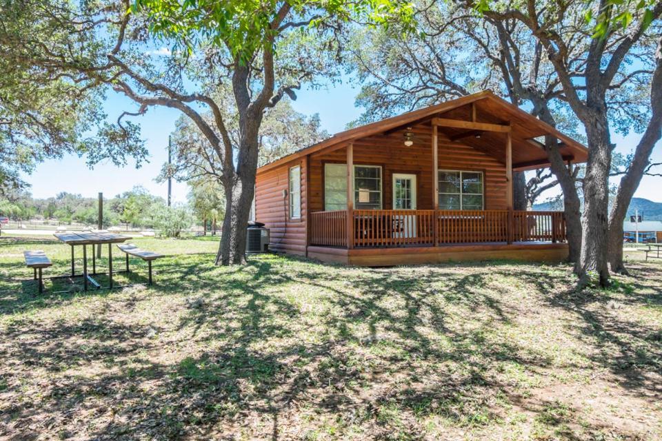 River Bluff Cabins Rio Frio Exterior photo