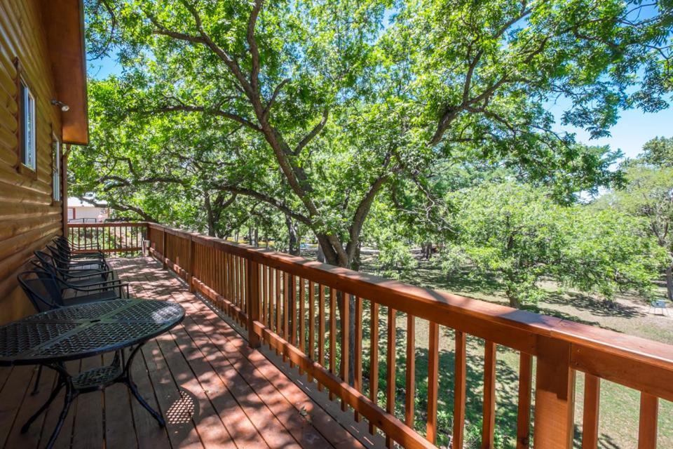 River Bluff Cabins Rio Frio Exterior photo