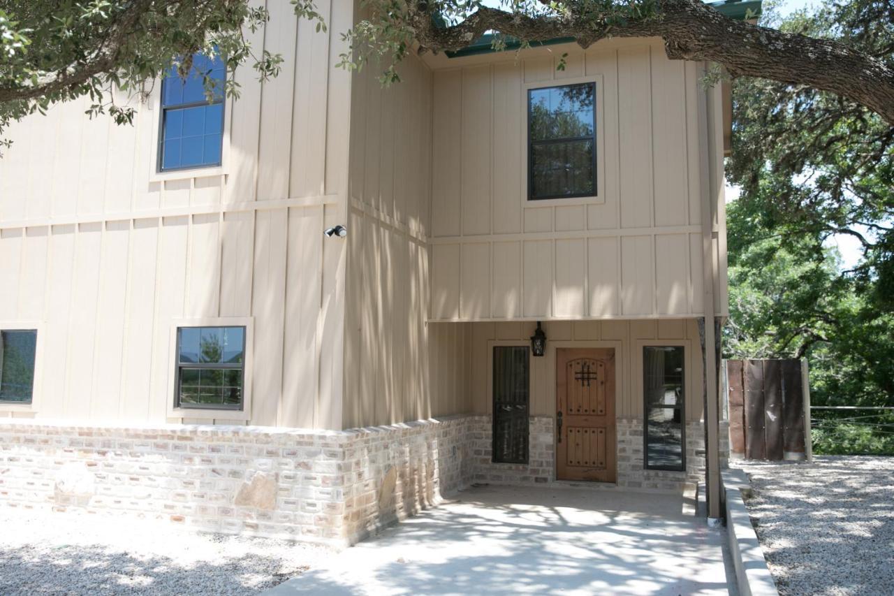 River Bluff Cabins Rio Frio Exterior photo