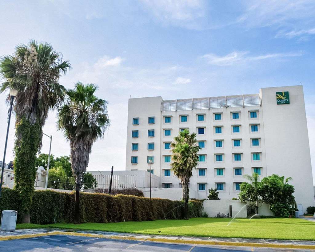 Quality Inn Monterrey La Fe Exterior photo