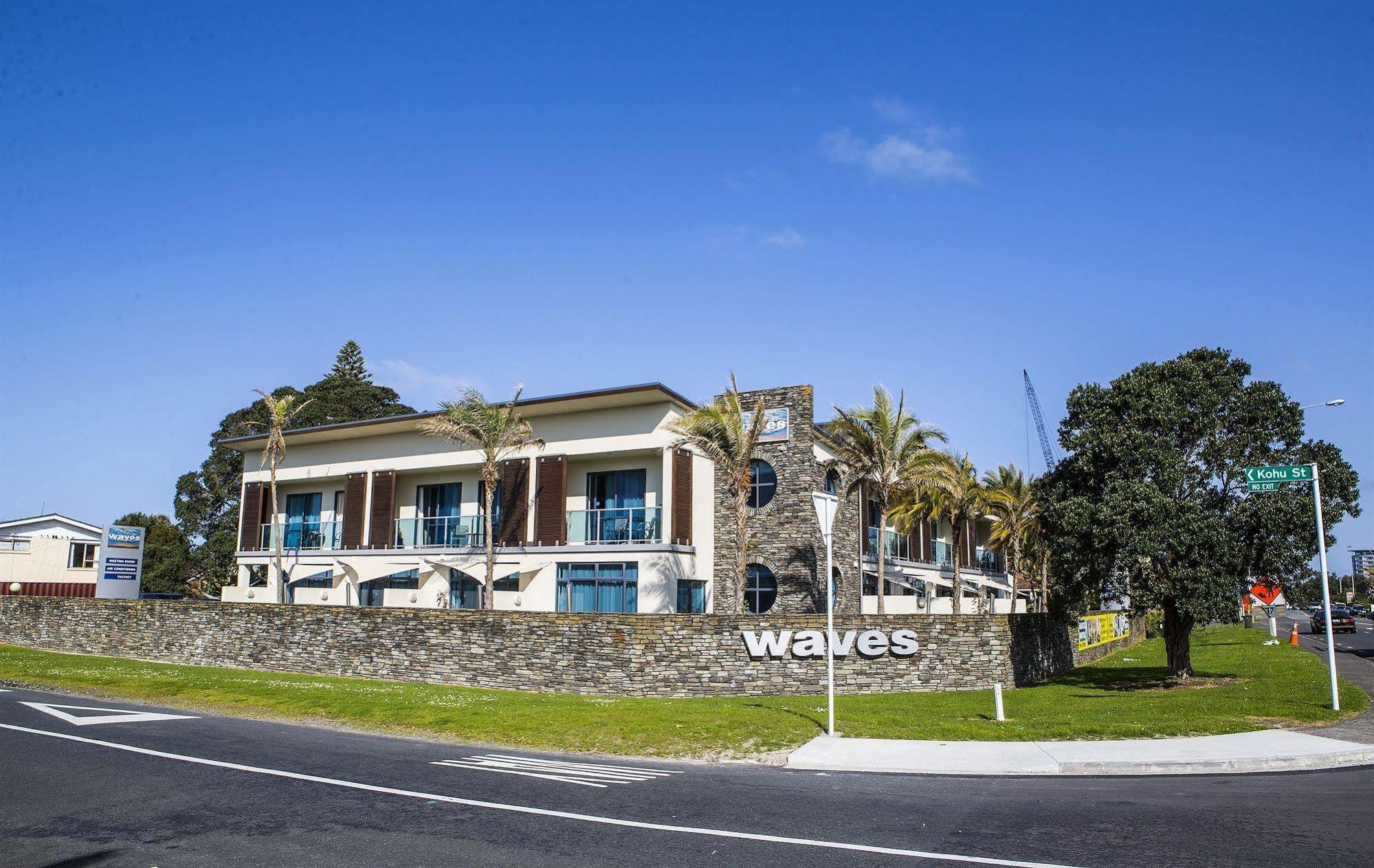 Waves Motel Orewa Exterior photo