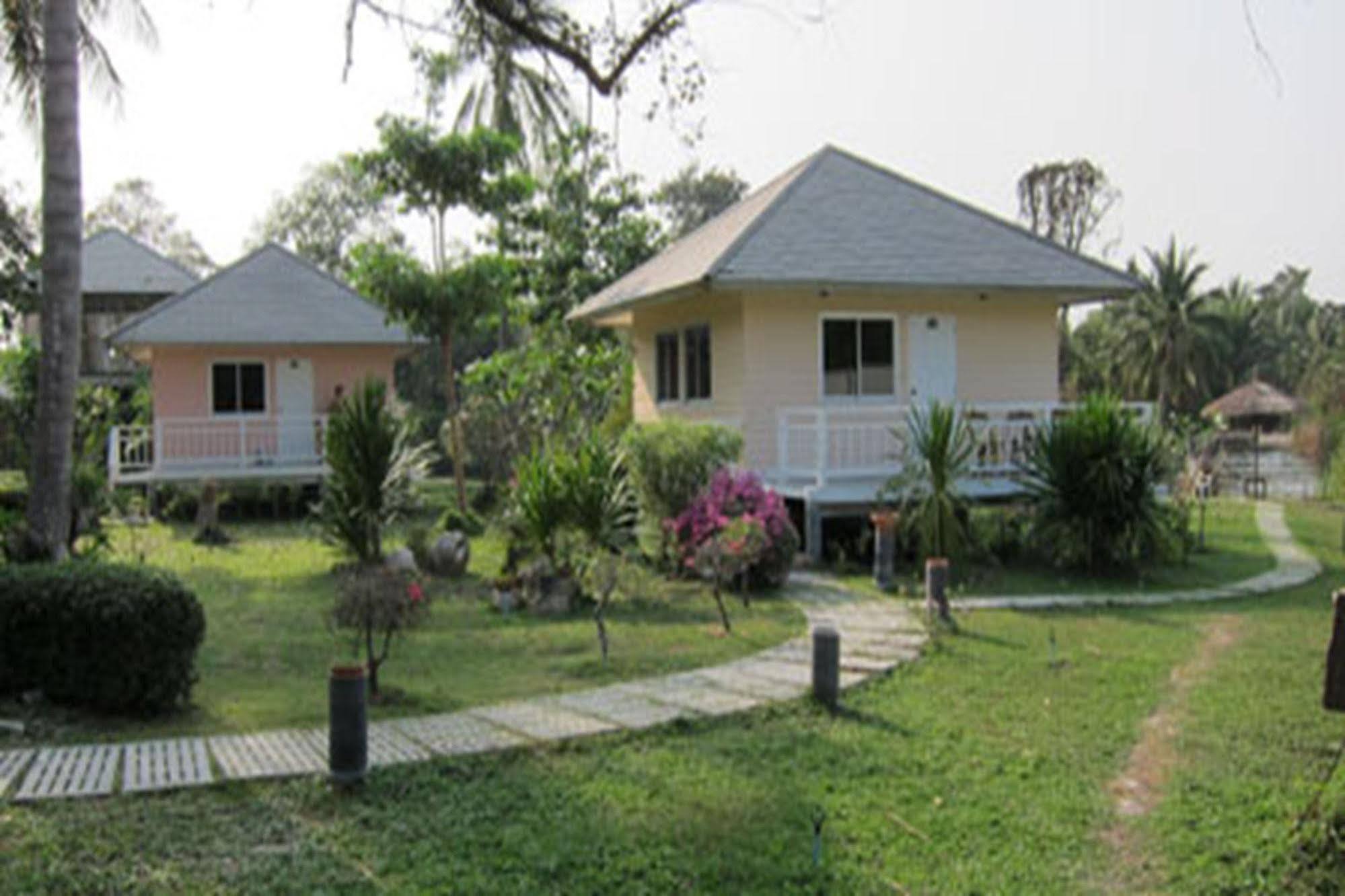 Greenfield Valley Fishing And Cottage Resort Hua Hin Exterior photo