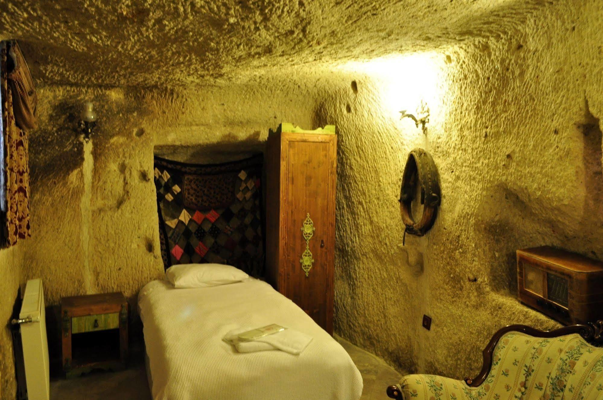 Cappadocia Hills Cave Hotel Goreme Exterior photo