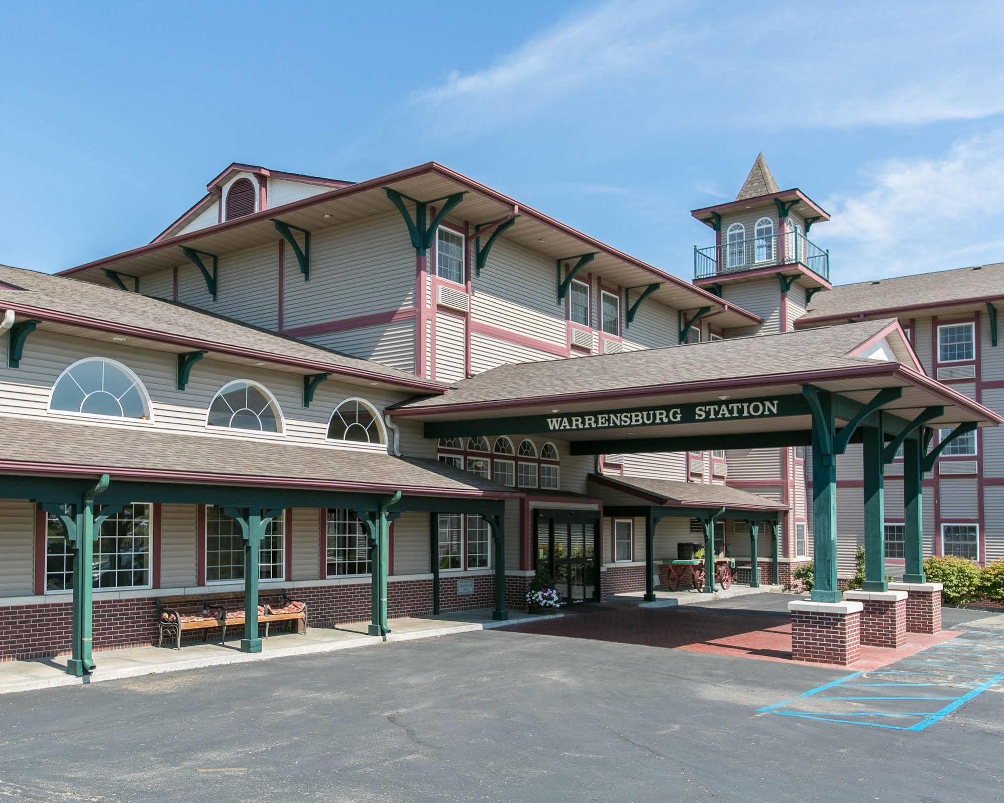 Comfort Inn Warrensburg Station Exterior photo