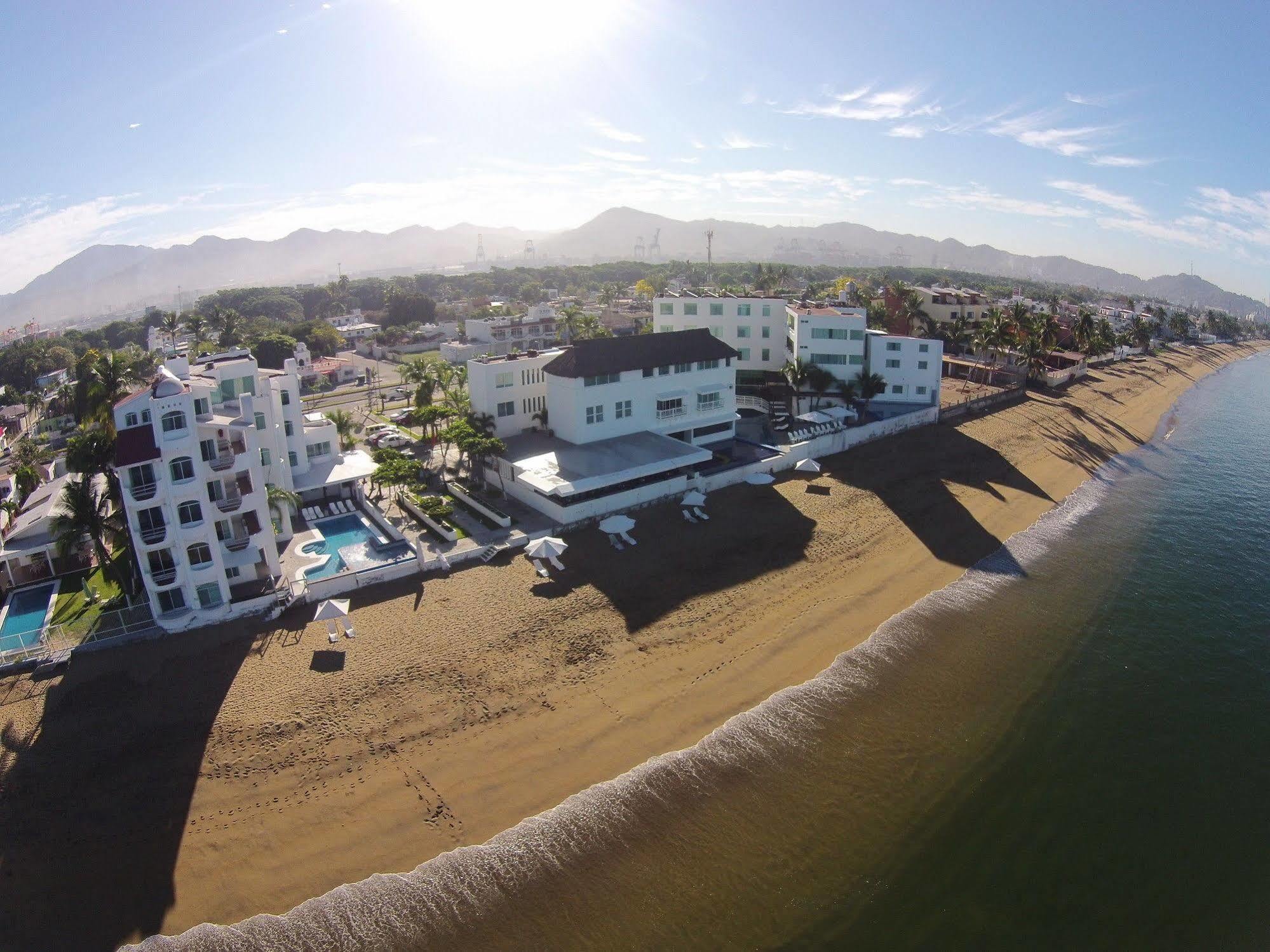 Best Western Plus Luna Del Mar Manzanillo Exterior photo