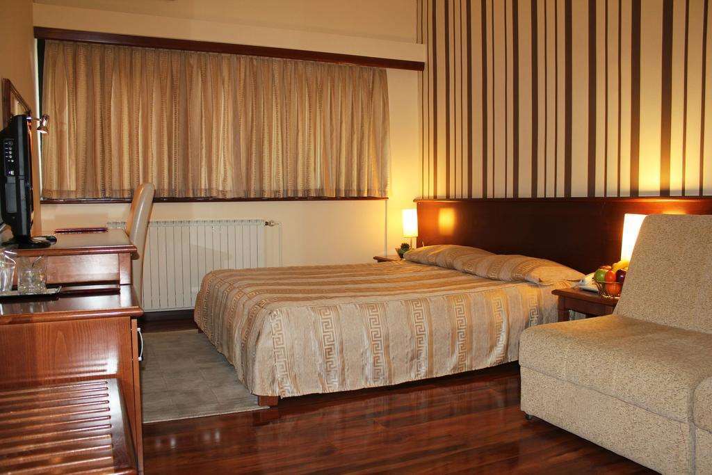 Hotel Centar Skopje Room photo