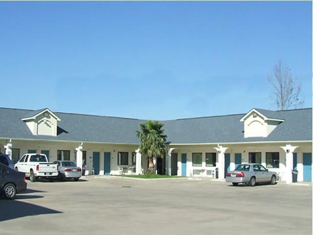 Travelers Inn And Suites Liberty Exterior photo