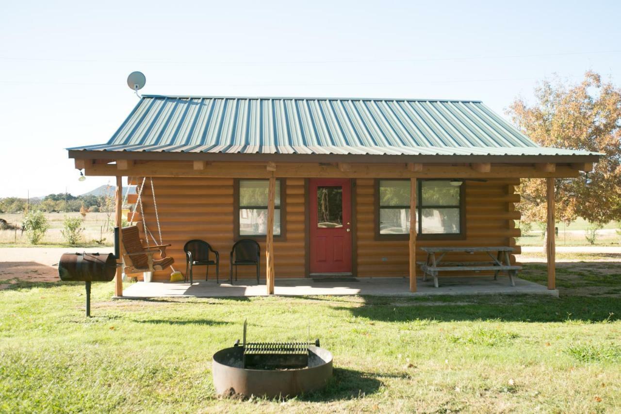 River Bluff Cabins Rio Frio Exterior photo