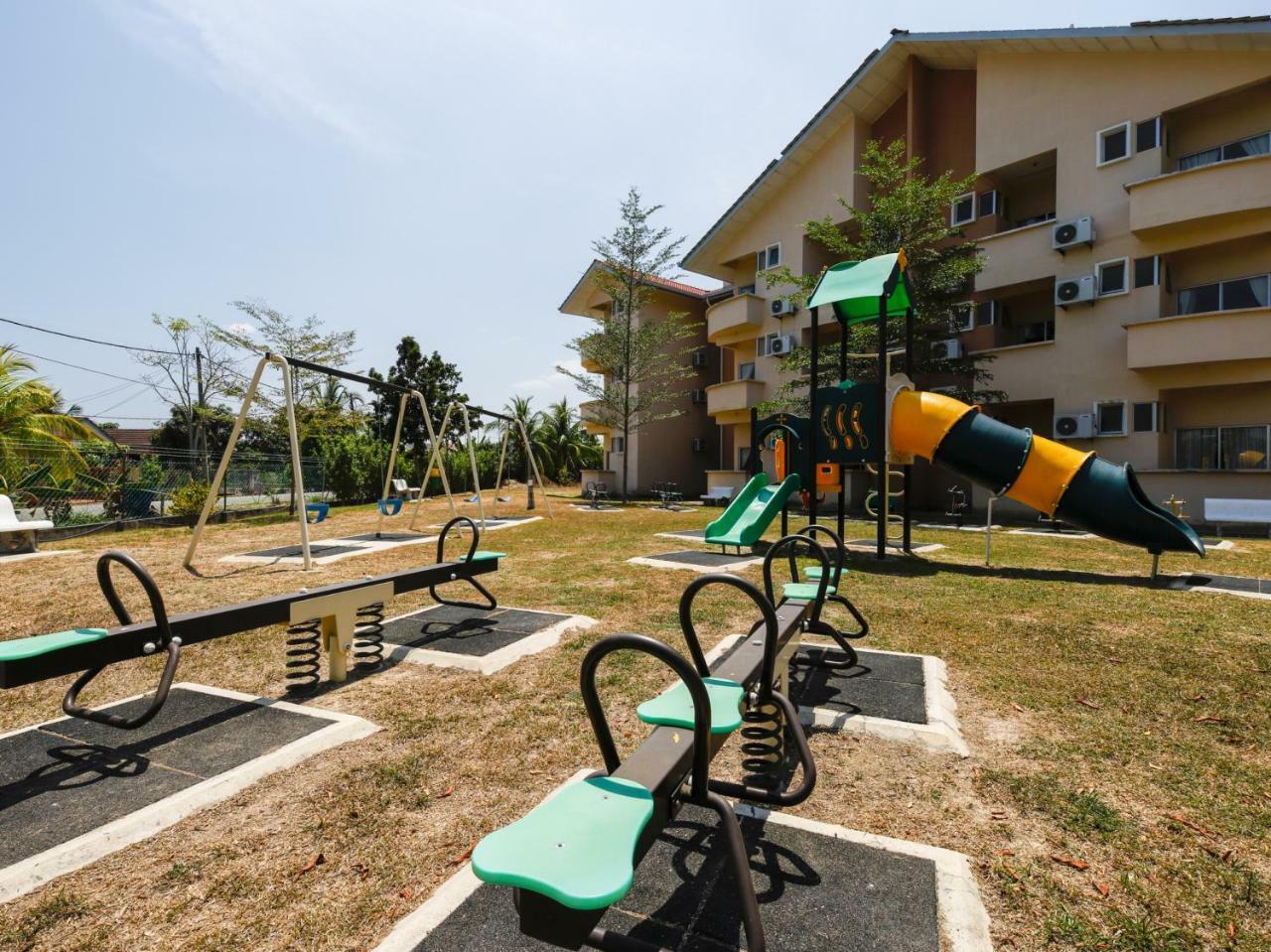 Seri Bayu Resort Hotel Sungai Pelek Exterior photo