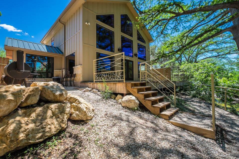 River Bluff Cabins Rio Frio Exterior photo