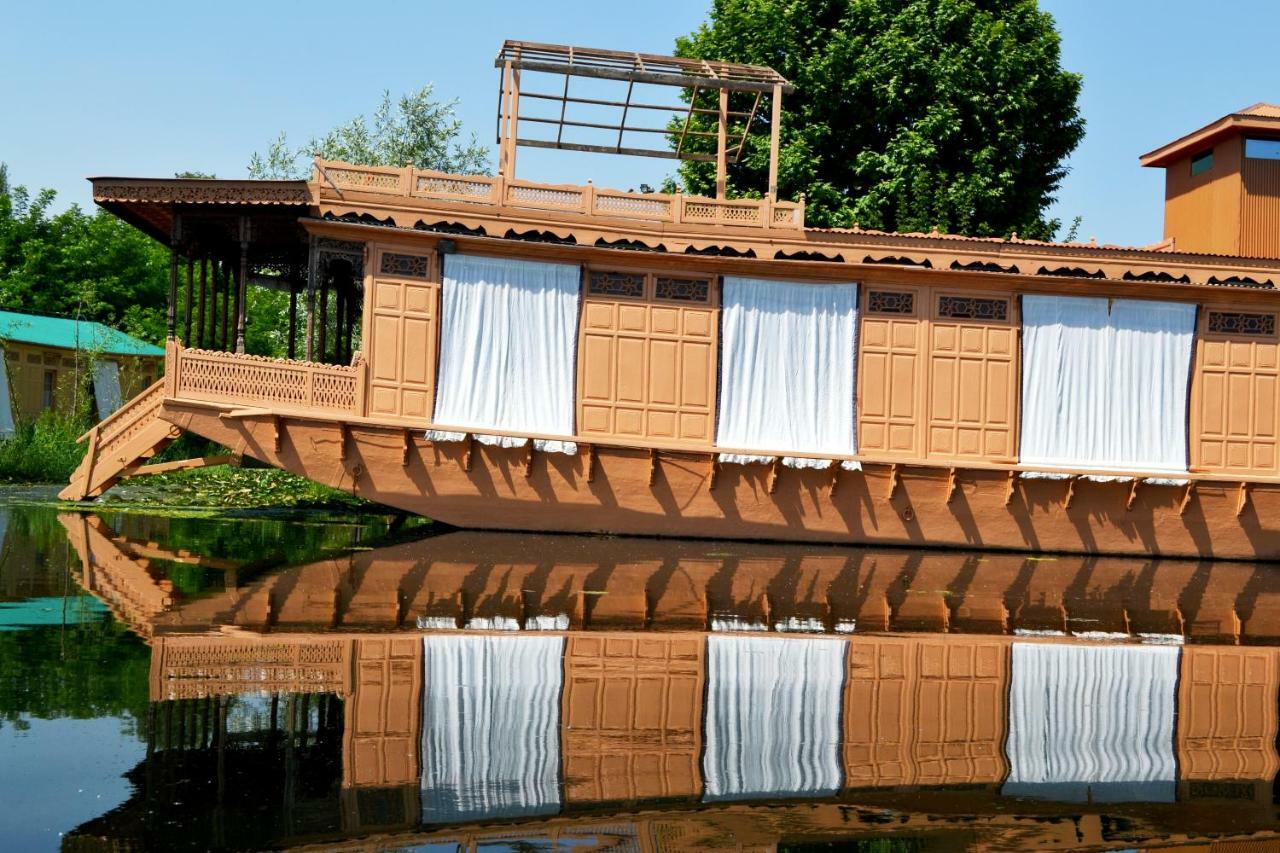 Peacock Houseboats Apartment Srinagar  Exterior photo