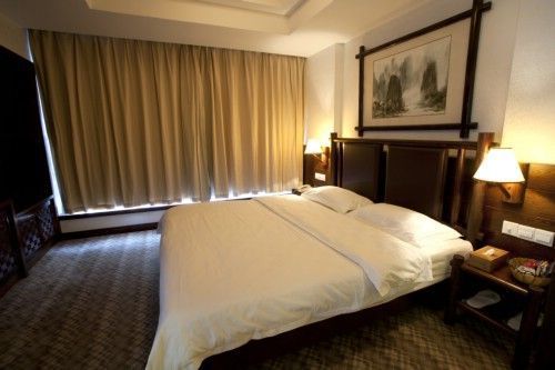 Long Sheng Hot Spring Hotel Guilin Room photo