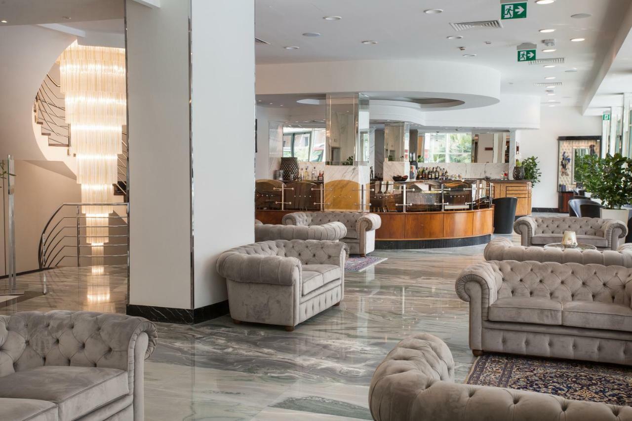 Hotel Continental Rimini Interior photo