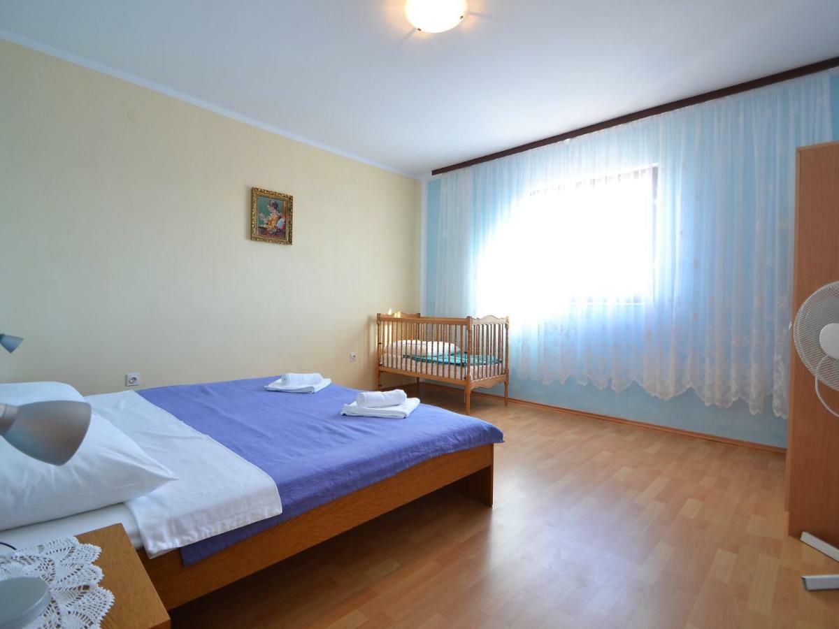 Apartment Neda Gornji Karin Exterior photo