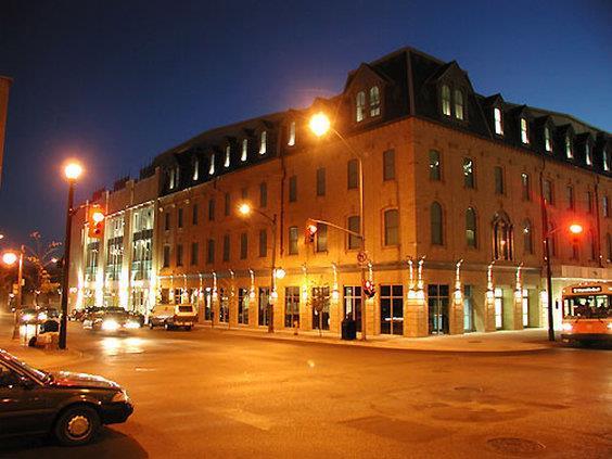 Holiday Inn Hotel & Suites London, An Ihg Hotel Exterior photo