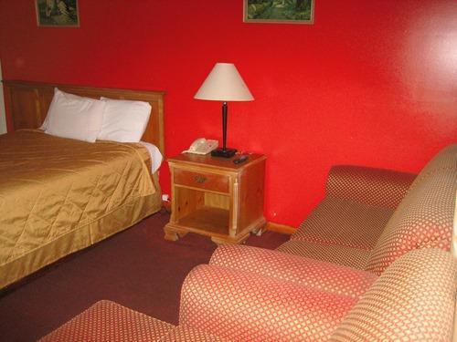 Graylyn Motel South Glens Falls Room photo