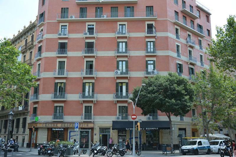 Casa Consell Gran Via, Guest House Barcelona Exterior photo