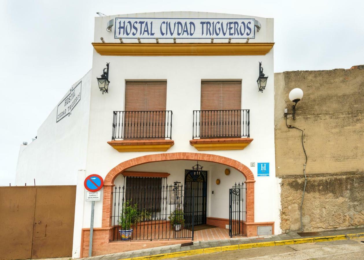 Hostal Ciudad Trigueros Exterior photo