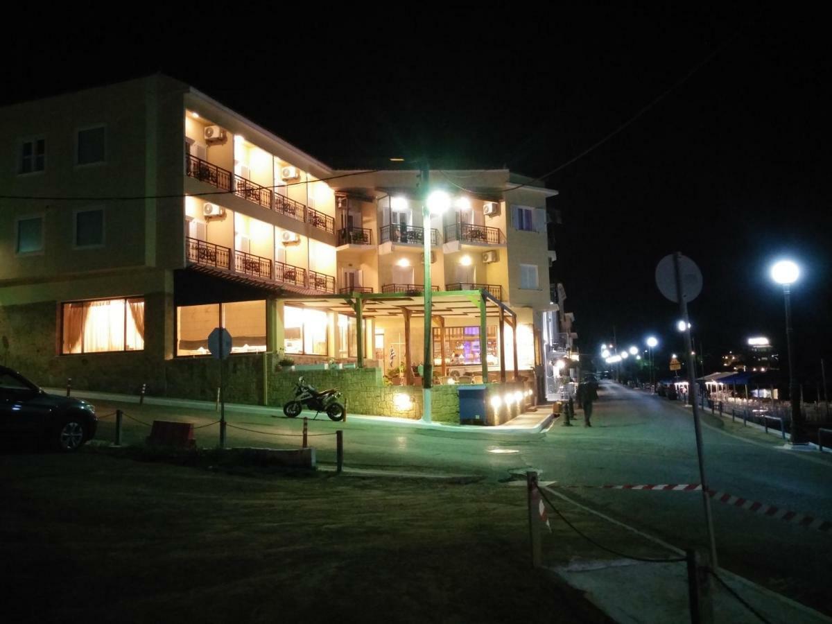 Hotel Miramare Pylos Exterior photo
