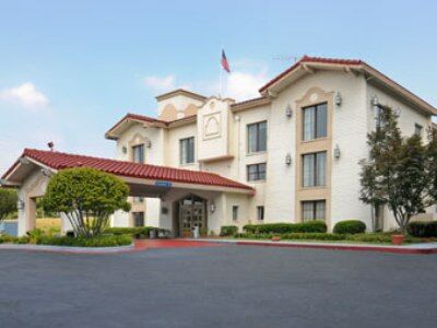 Super 8 By Wyndham Austell/Six Flags Hotel Exterior photo