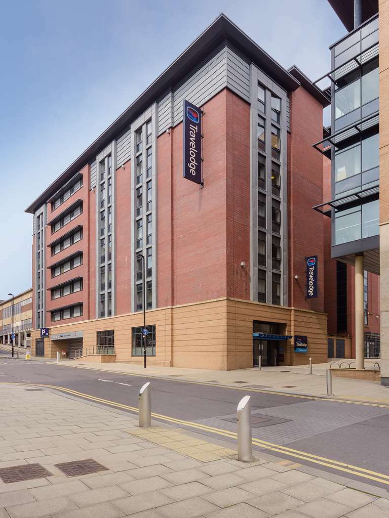 Travelodge Sheffield Central Exterior photo