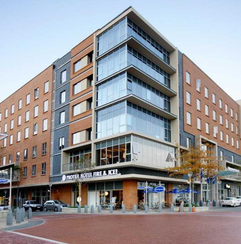 Protea Hotel Fire & Ice! By Marriott Johannesburg Melrose Arch Exterior photo