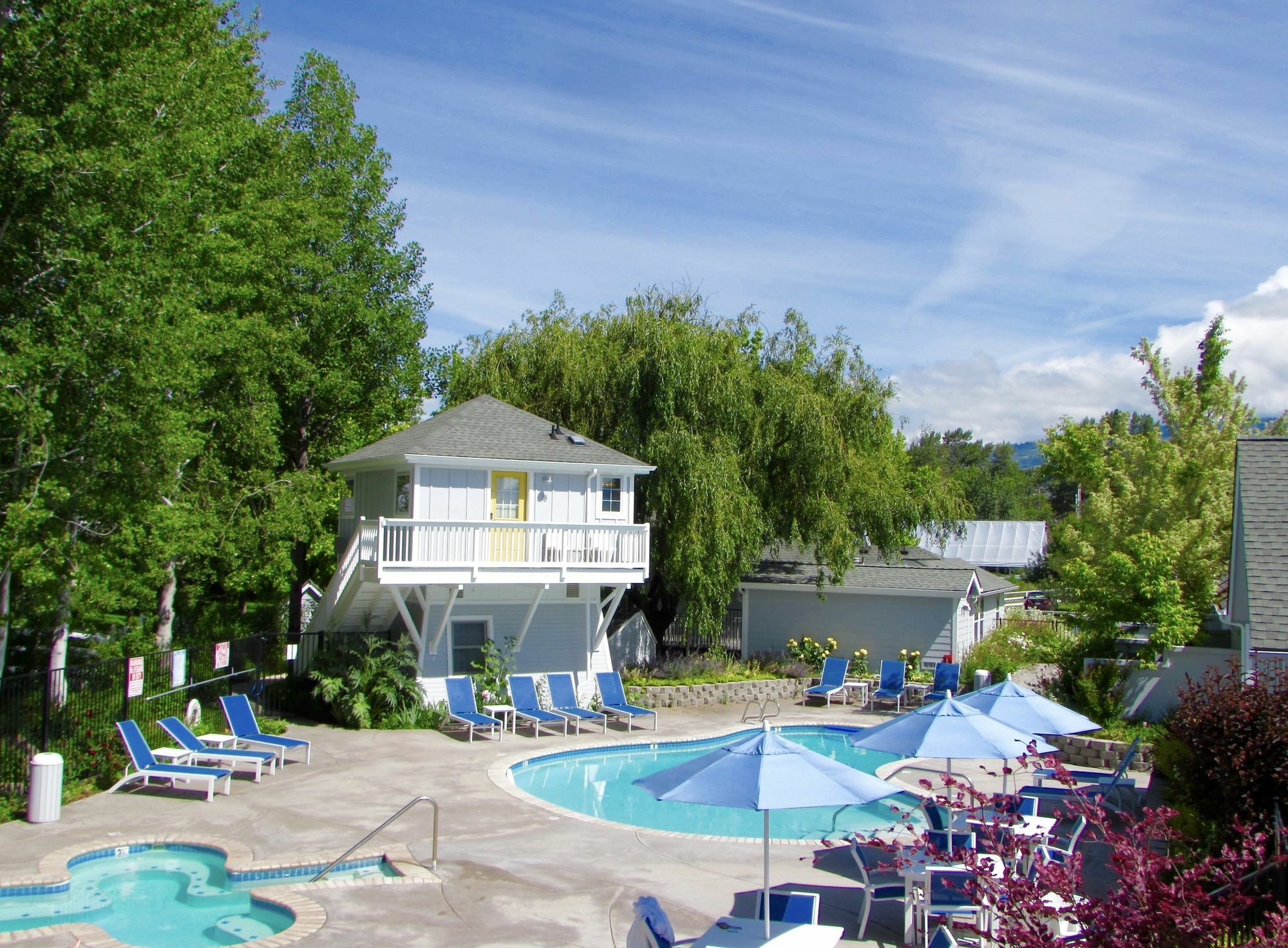 Lithia Springs Resort Ashland Exterior photo
