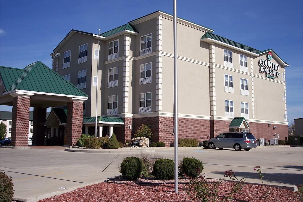 Country Inn & Suites By Radisson, Elkhart North, In Exterior photo