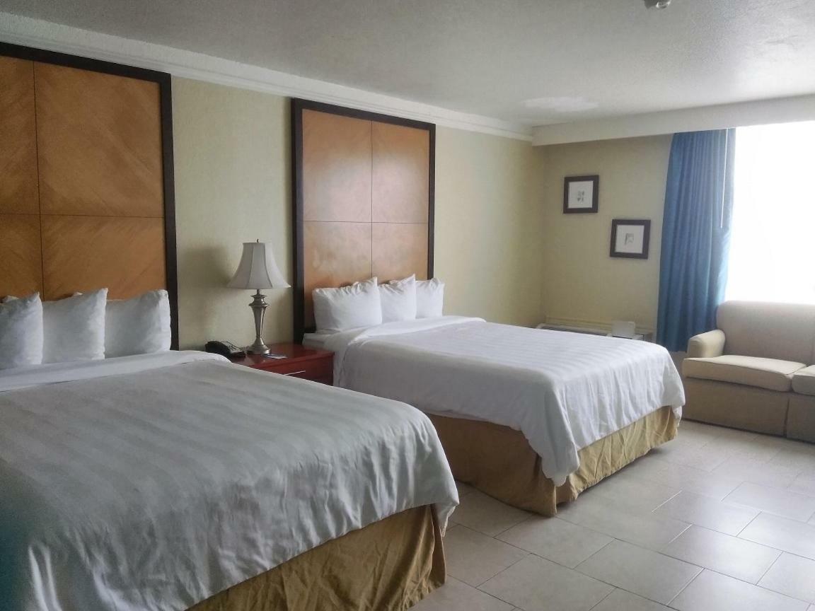 Punta Gorda Waterfront Hotel & Suites Room photo