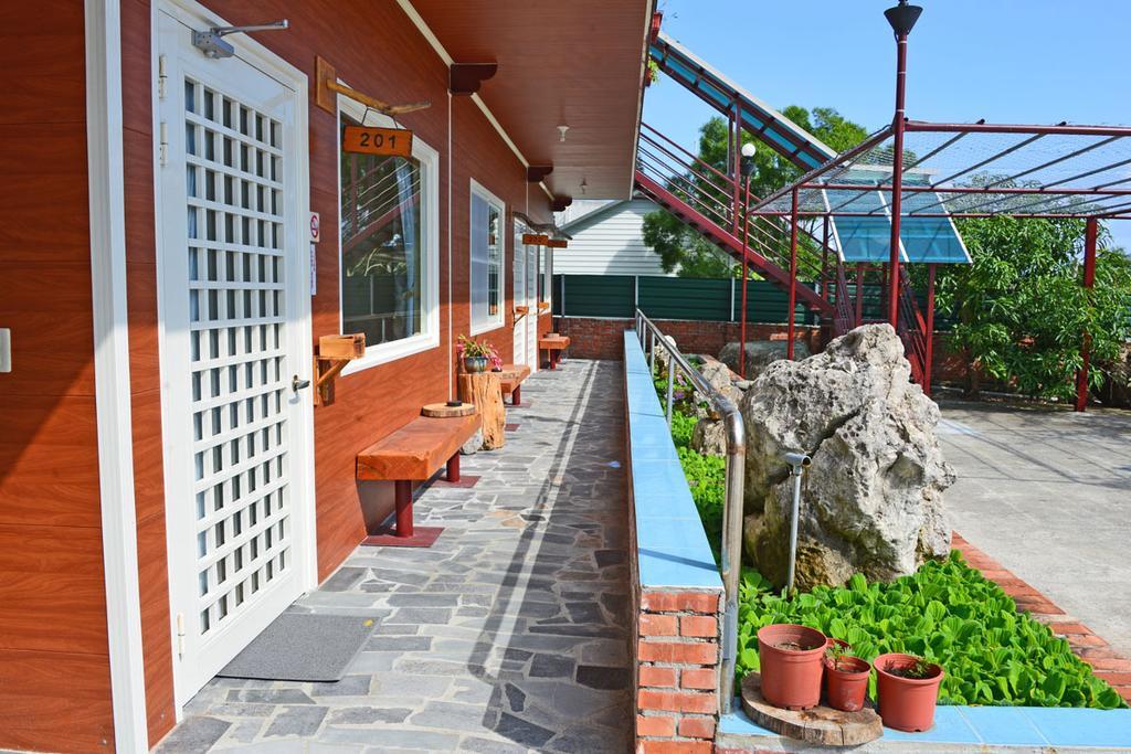 Taitung Dulan Red House Homestay B&B Exterior photo