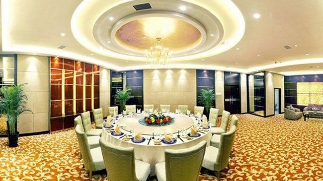 Yuanlin Hotel Changji Restaurant photo