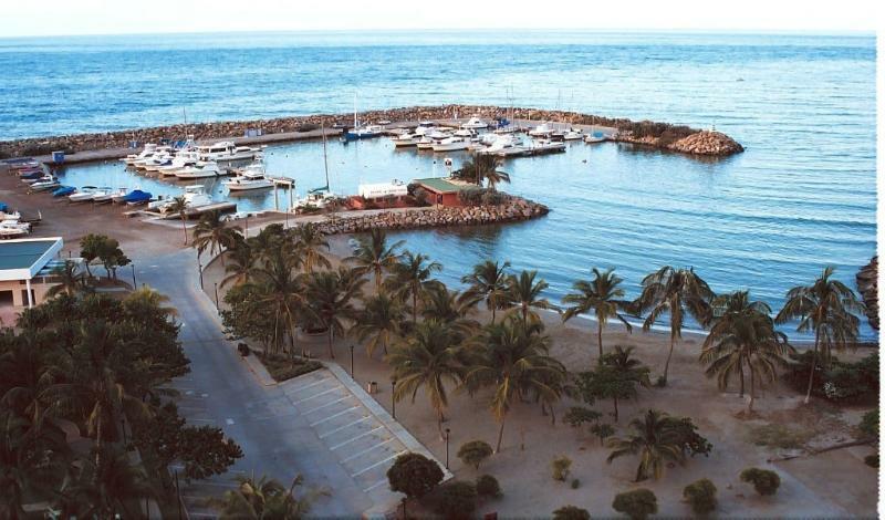 Playa Grande Caribe Hotel Catia La Mar Exterior photo