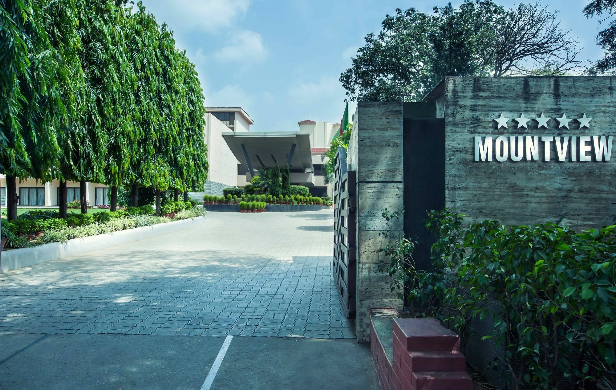 Hotel Mountview Chandigarh Exterior photo