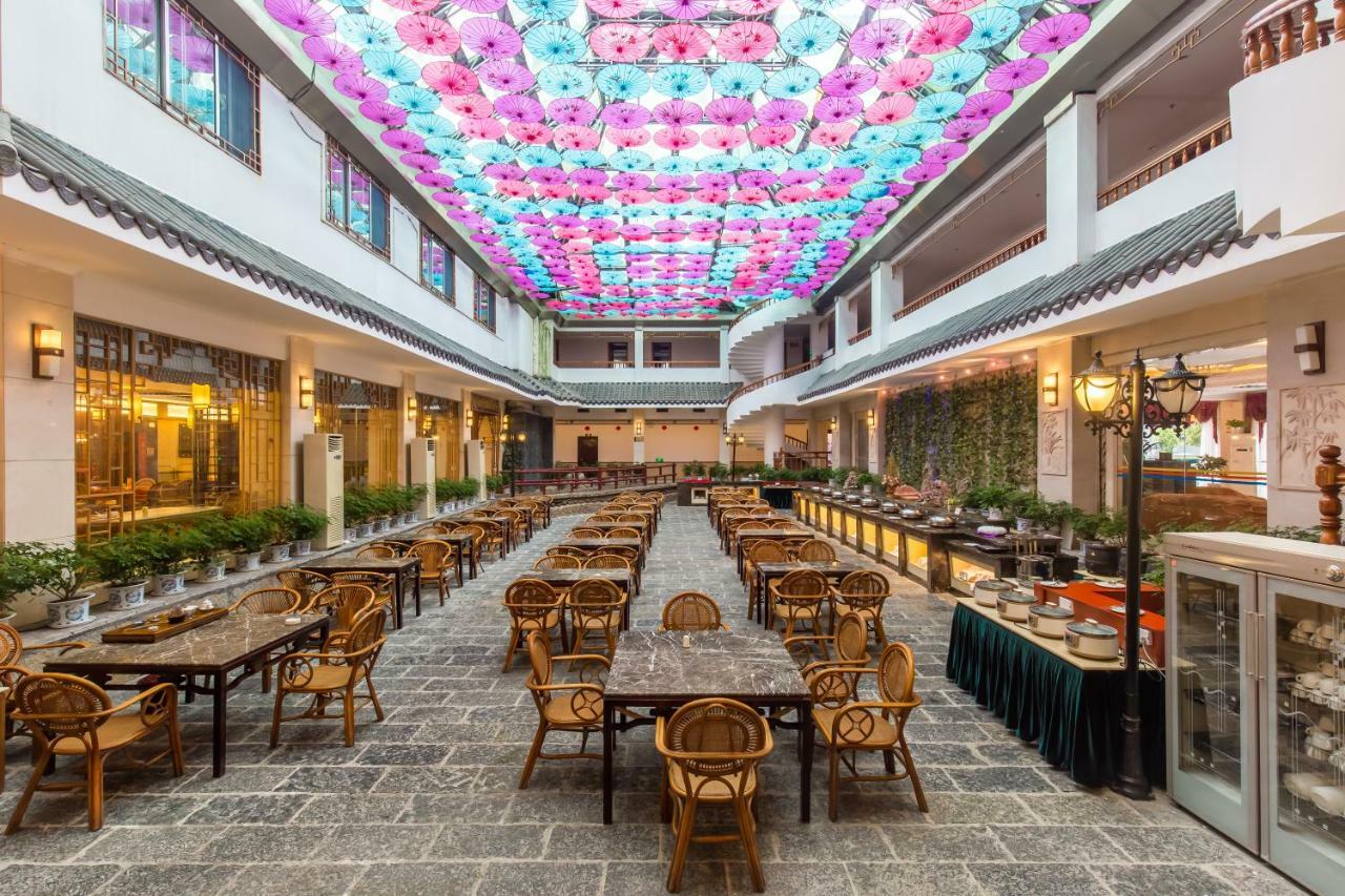 New Century Hotel Yangshuo Exterior photo